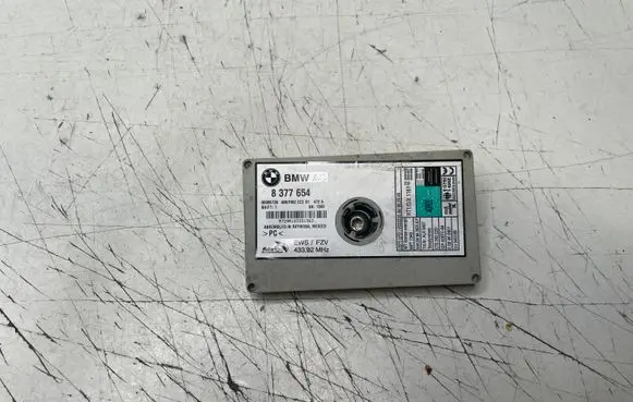 BMW X5 E53 Aerial antenna amplifier 8377654 43392MHZ 09365729