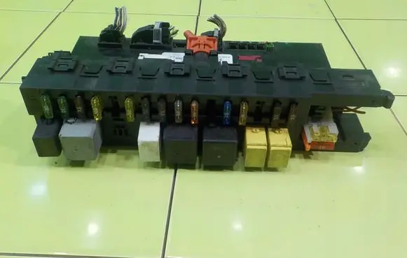 Mercedes-Benz CLK A209 C209 Fuse box set BEZPIECZNIKOW