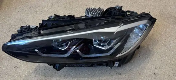 BMW i4 Headlight/headlamp 5A19353