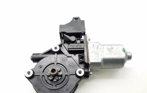 Nissan Leaf I (ZE0) Rear door window regulator motor 827310V01B