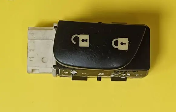 Saab 9-3 Ver2 Central locking switch button 12791171