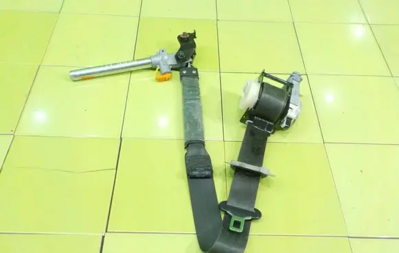 KIA Sportage Front seatbelt 888203U200 BEZPIECZENSTWA
