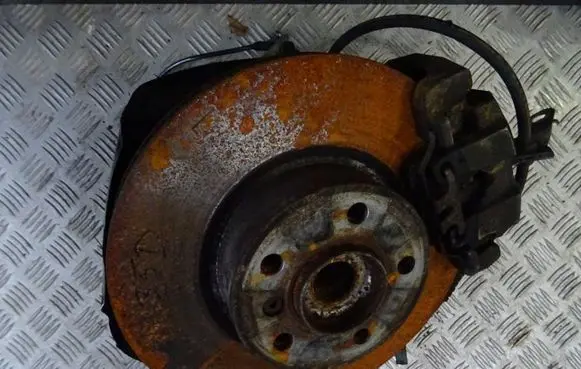 BMW X3 F25 Front wheel hub spindle knuckle 6855953