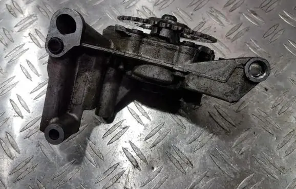 Audi A3 S3 8L Oil pump 06a115121 nenustayta