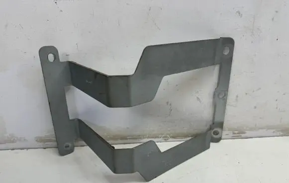 Land Rover Discovery 5 Battery bracket HY3210716CC