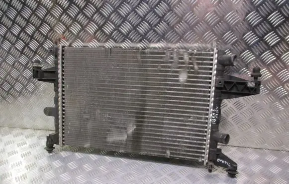 Opel Tigra B Coolant radiator