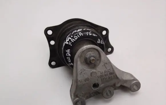 Skoda Fabia Mk3 (NJ) Engine mount bracket 6R0199185A