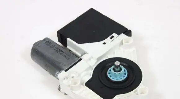 Volkswagen PASSAT CC Front door window regulator motor 3C8837461J 3C0959792C