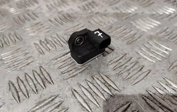 Mercedes-Benz GLE AMG (W166 - C292) Airbag deployment crash/impact sensor A0009057600
