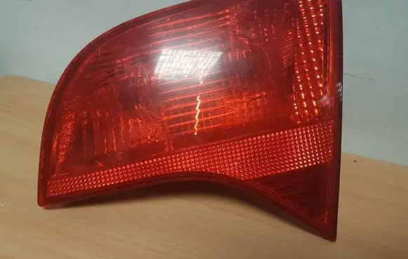 Audi A4 S4 B7 8E 8H Tailgate rear/tail lights 8E9945094