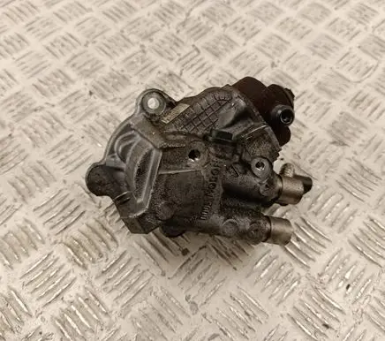 BMW 5 E60 E61 Fuel injection high pressure pump 7807495