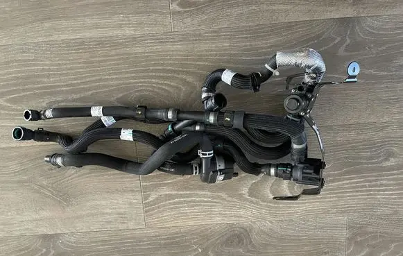 Land Rover Discovery Sport Air intake hose/pipe K8D28B500BA L8D218K596CA