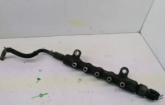 Toyota Corolla Verso AR10 Fuel main line pipe 71010
