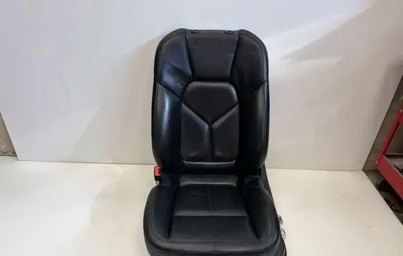 Porsche Cayenne (92A) Front driver seat 