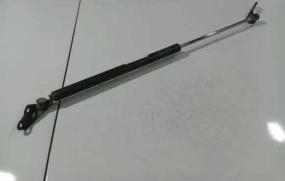 Toyota Yaris Tailgate/trunk strut/damper