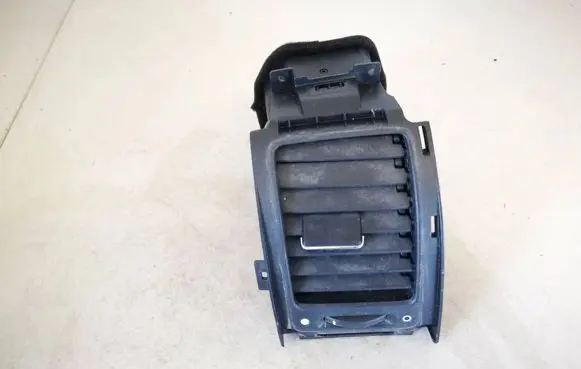 Honda CR-V Dash center air vent grill 77630swwe011m1 77630-sww-e011-m1