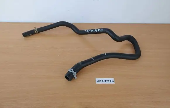 Ford Mondeo MK II Engine coolant pipe/hose Q524A