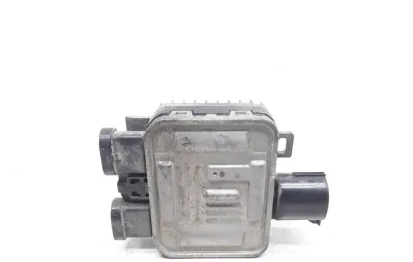 Volvo S60 Coolant fan relay 940011200
