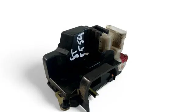Renault Clio II Coupe door lock (next to the handle) 