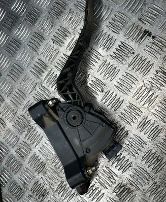 Nissan Navara D40 Accelerator throttle pedal 18002EA000 6PV93390101 45106