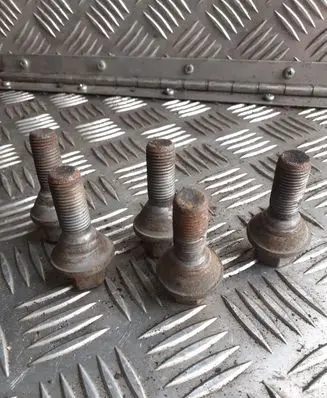 Renault Master III Nuts/bolts NERANR