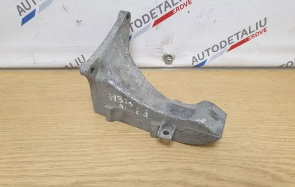 BMW 3 E36 Engine mounting bracket 1137014
