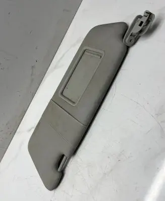 Audi A4 S4 B7 8E 8H Sun visor 8E01857551
