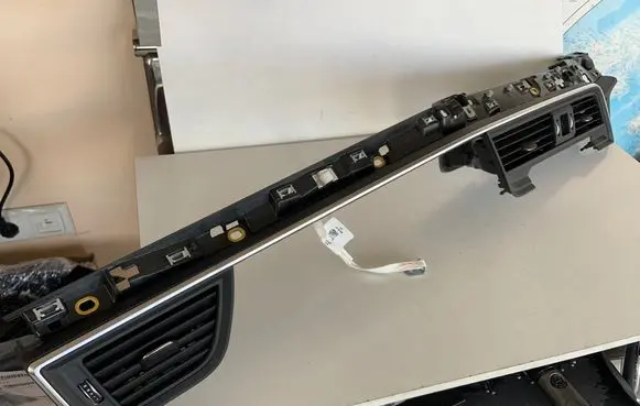 Audi Q5 SQ5 Dash center air vent grill 80B820902L 80B820902