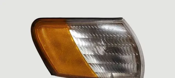 Ford Taurus Front indicator light F2DB-15A428-AA 44-ZH-820