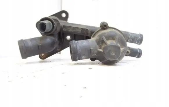 Volkswagen Polo Thermostat housing 03C121111B