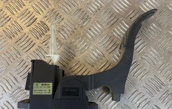 Seat Leon (1M) Accelerator throttle pedal 1J1721503K 0281002342 092302990YB3