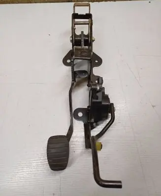 Renault Megane II Brake pedal 8200153268