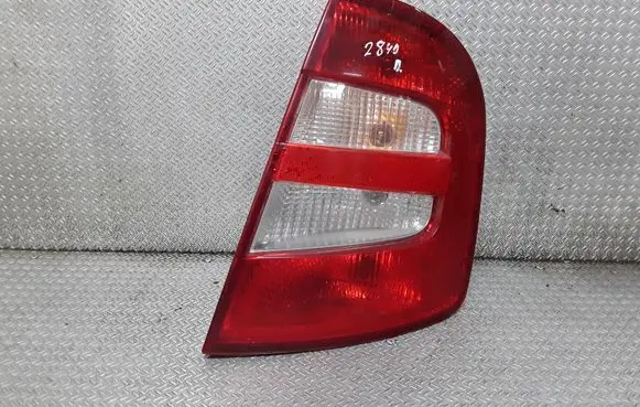 Skoda Fabia Mk1 (6Y) Rear/tail lights 6Y6945096