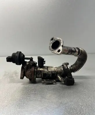 Opel Vivaro EGR valve cooler 8200173678