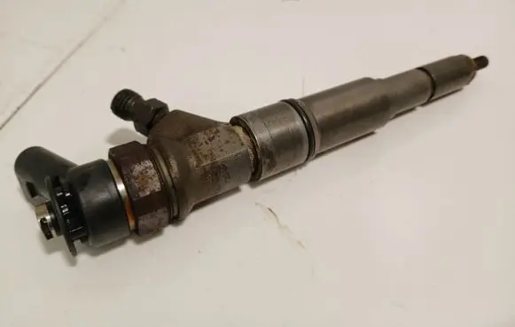 Fuel injector