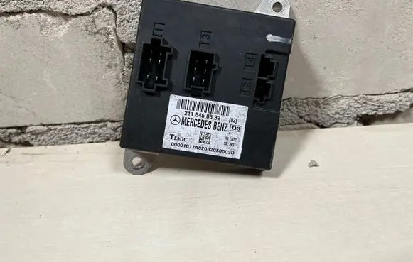 Mercedes-Benz E W211 Comfort/convenience module A2115450532