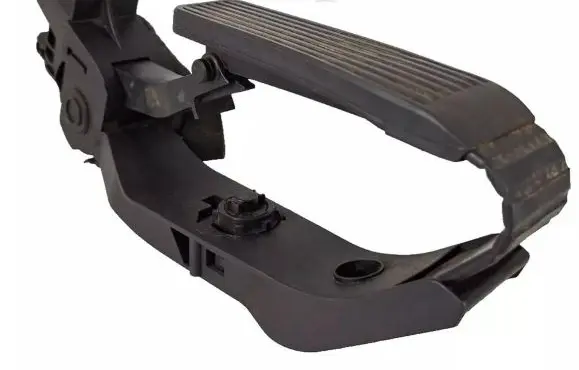 Mercedes-Benz C W203 Accelerator throttle pedal A2113000404
