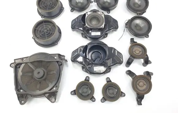 Audi A8 S8 D4 4H Front door speaker 4H0035297
