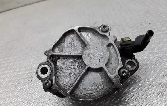 Peugeot 307 Vacuum pump D1562A