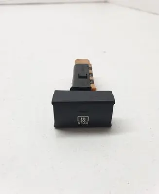 Hyundai Santa Fe Windscreen/window heater switch 621W05010