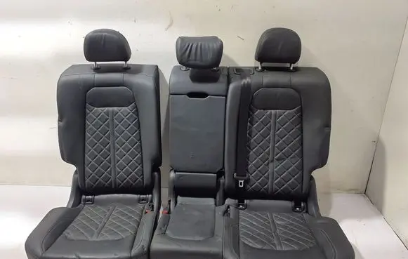 Audi Q8 Rear seat 4M6883107A