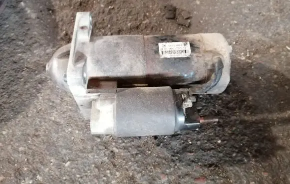 Opel Insignia A Starter motor 55352882