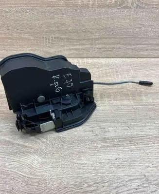 BMW X5 E70 Rear door lock 7318417 1120085