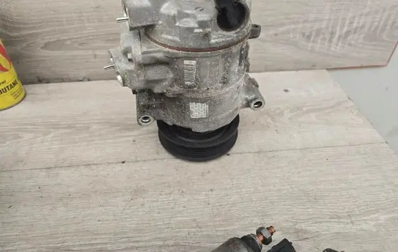 Volkswagen Golf V Air conditioning (A/C) compressor (pump) 1K0820859N