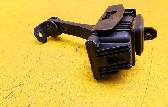Mercedes-Benz Vito Viano W447 Front door check strap stopper A4477207500