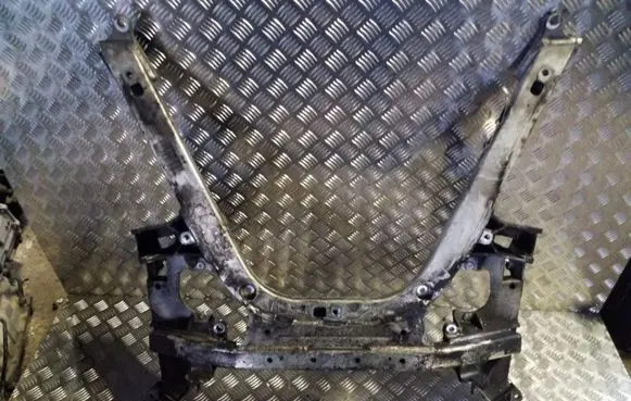 BMW 7 E65 E66 Front subframe 6752294