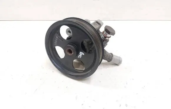 Opel Insignia A Power steering pump 55563329
