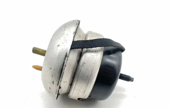 Engine mount bracket