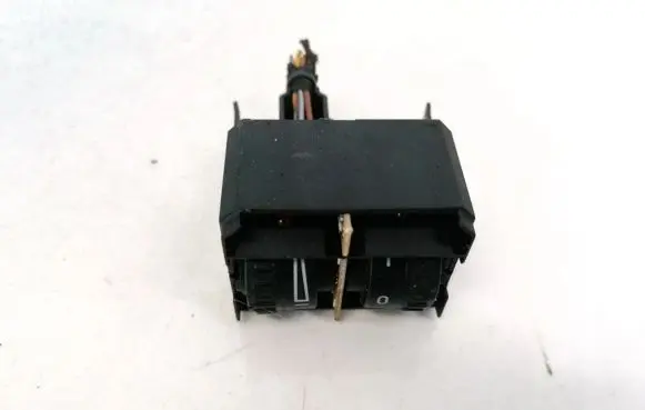 Volkswagen Touran I Headlight level height control switch 1T0941333