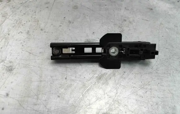 Volvo XC60 Seat belt height adjuster 32341210 8632605